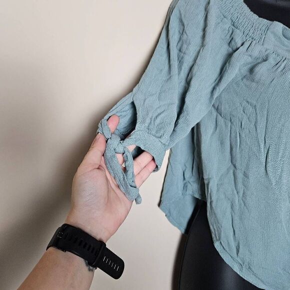 NWOT Papermoon Off Shoulder Blouse - Picture 3 of 6
